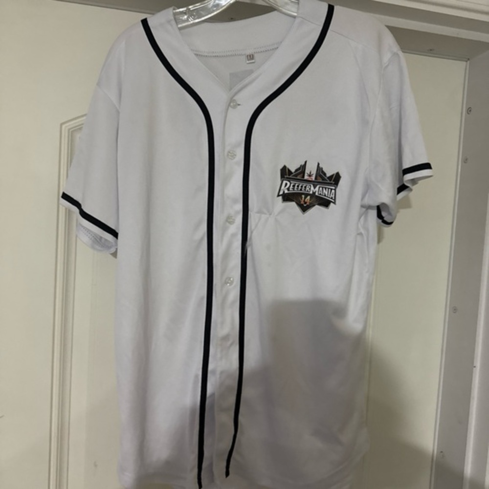 ReeferMania MERCHANDISE White CREW Staff TSHIRT- SIZE S